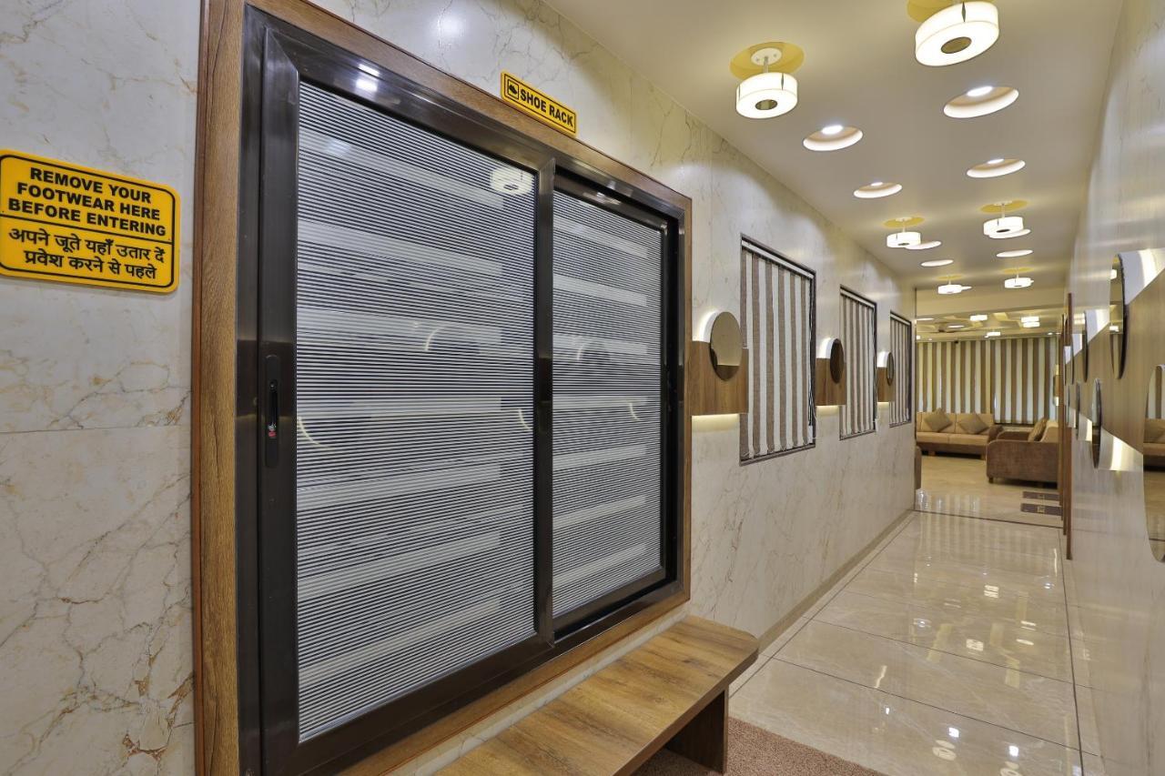 Rest Inn Dormitory Vadodara Exterior foto