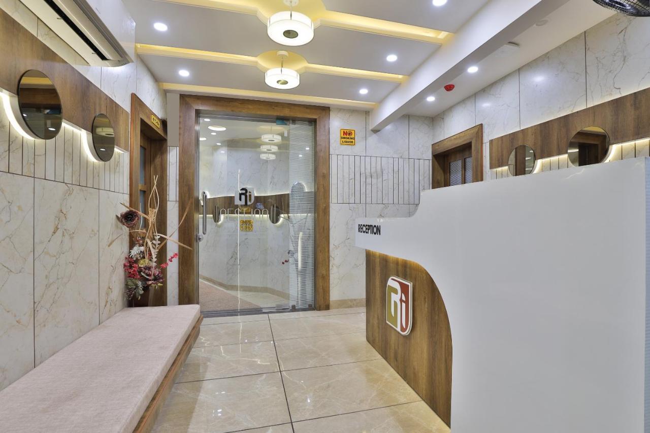 Rest Inn Dormitory Vadodara Exterior foto
